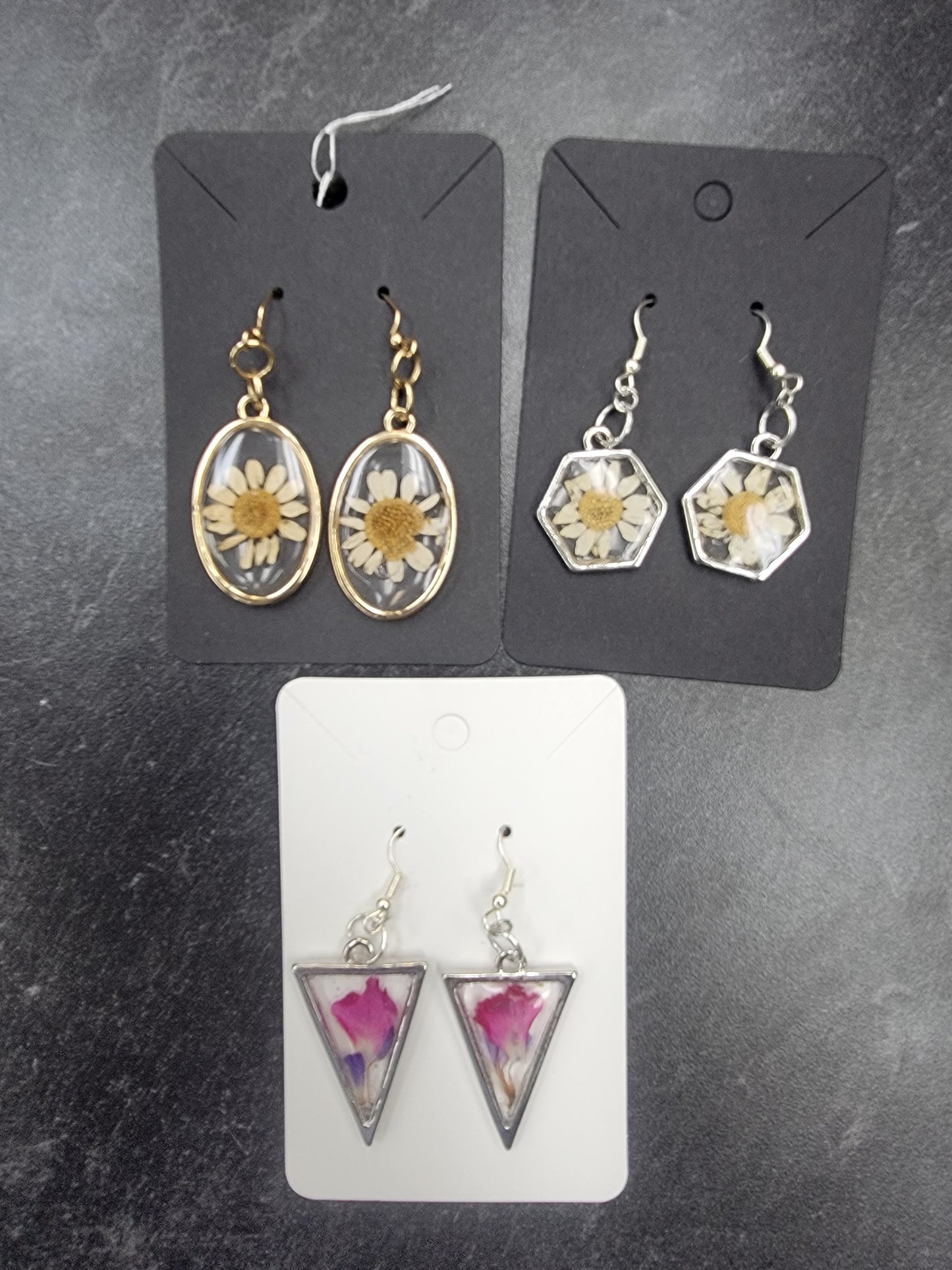 Earrings, pressed flowers in resin